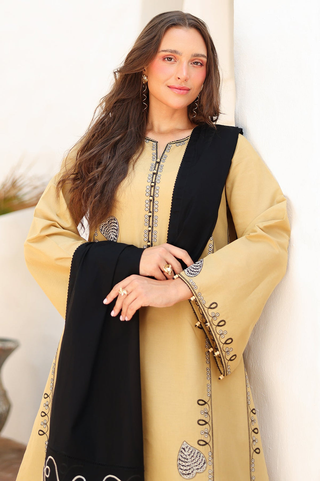 EMBROIDERED LAWN USE-9219