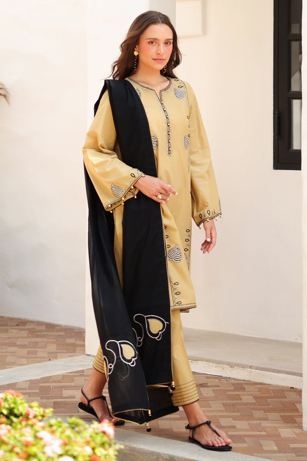 EMBROIDERED LAWN USE-9219