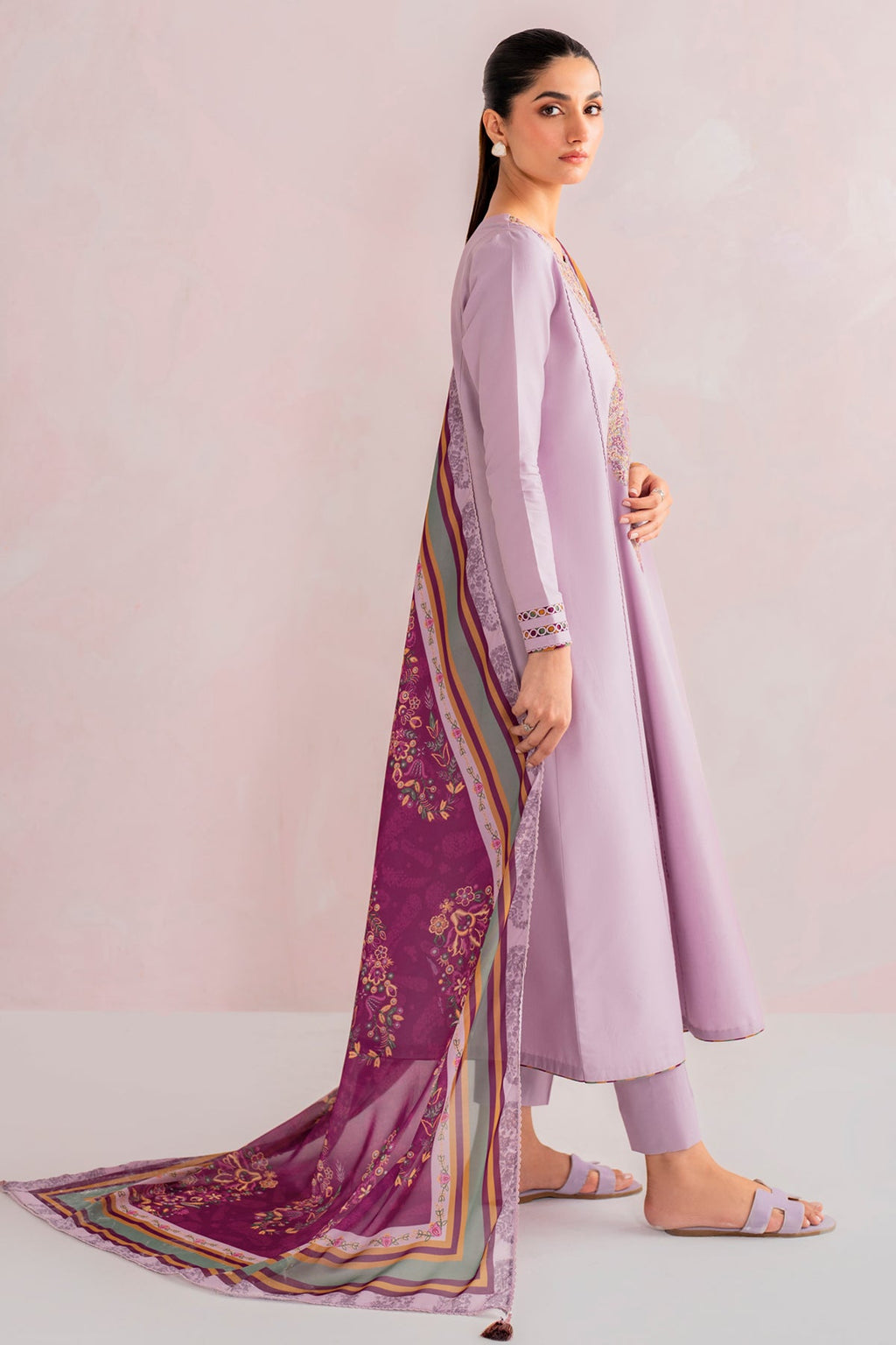 Embroidered Lawn USE - 9089