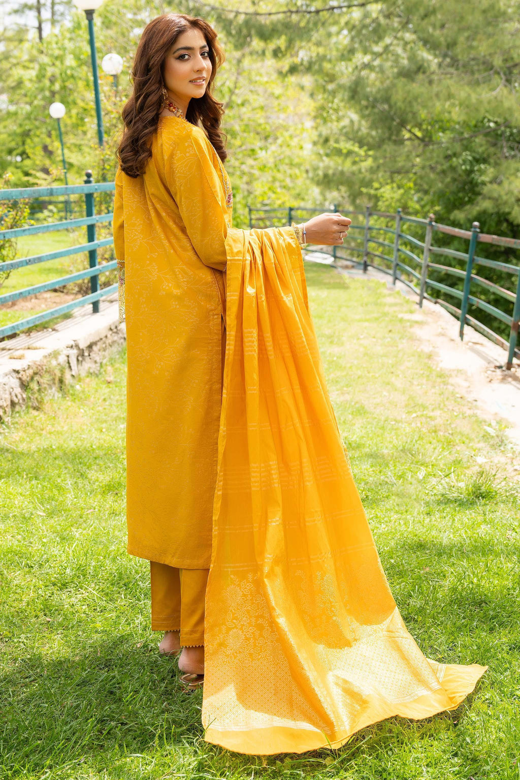 AR-3271-kysari