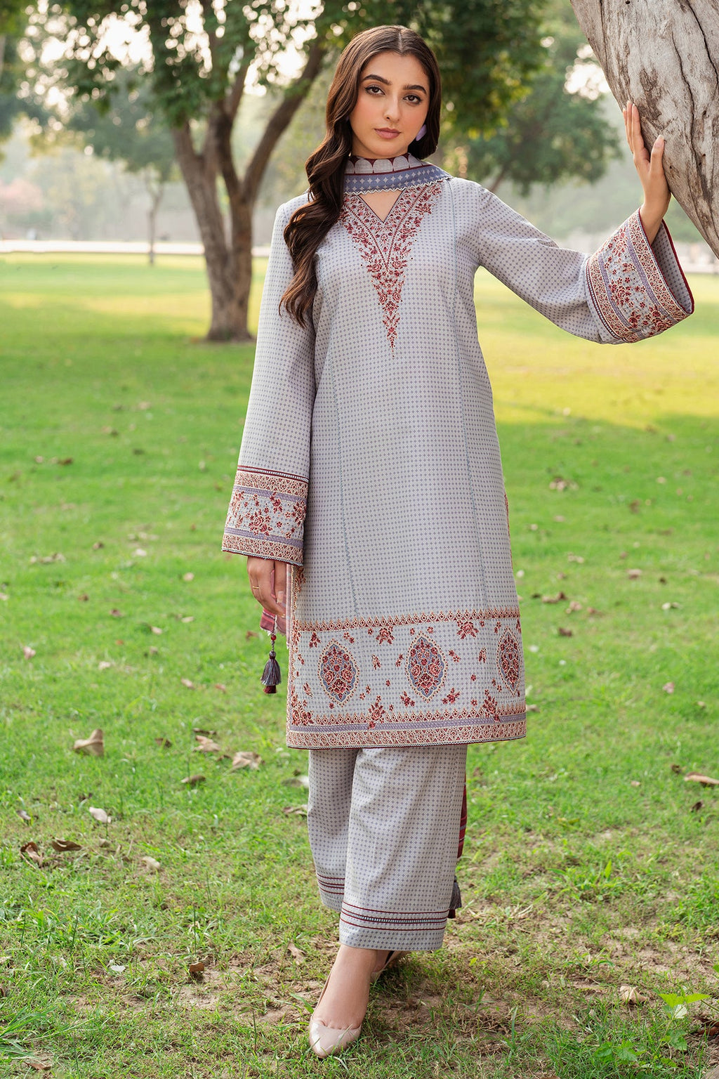 EMBROIDERED PREMIUM VISCOSE UW-0081
