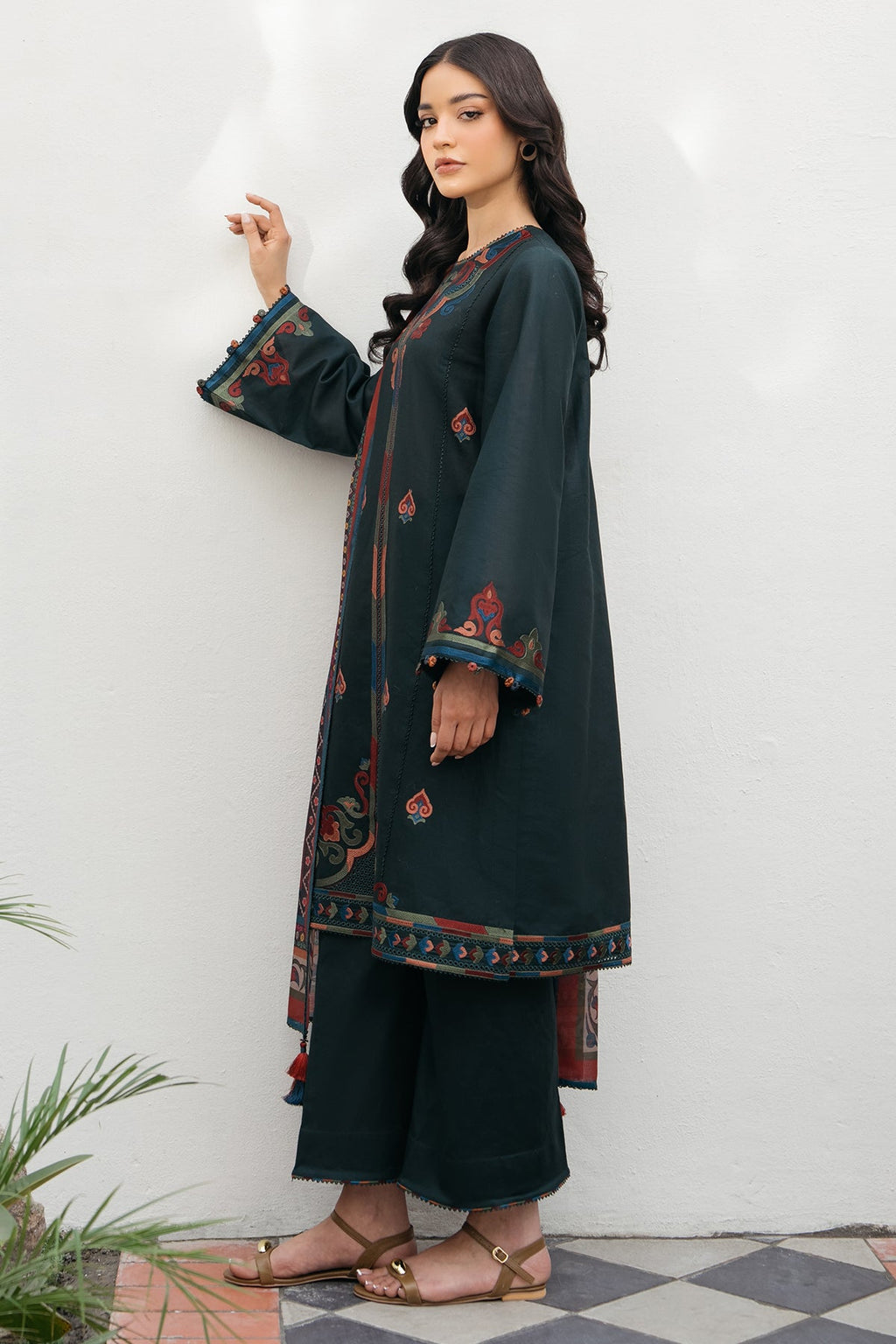EMBROIDERED LAWN USE-9185