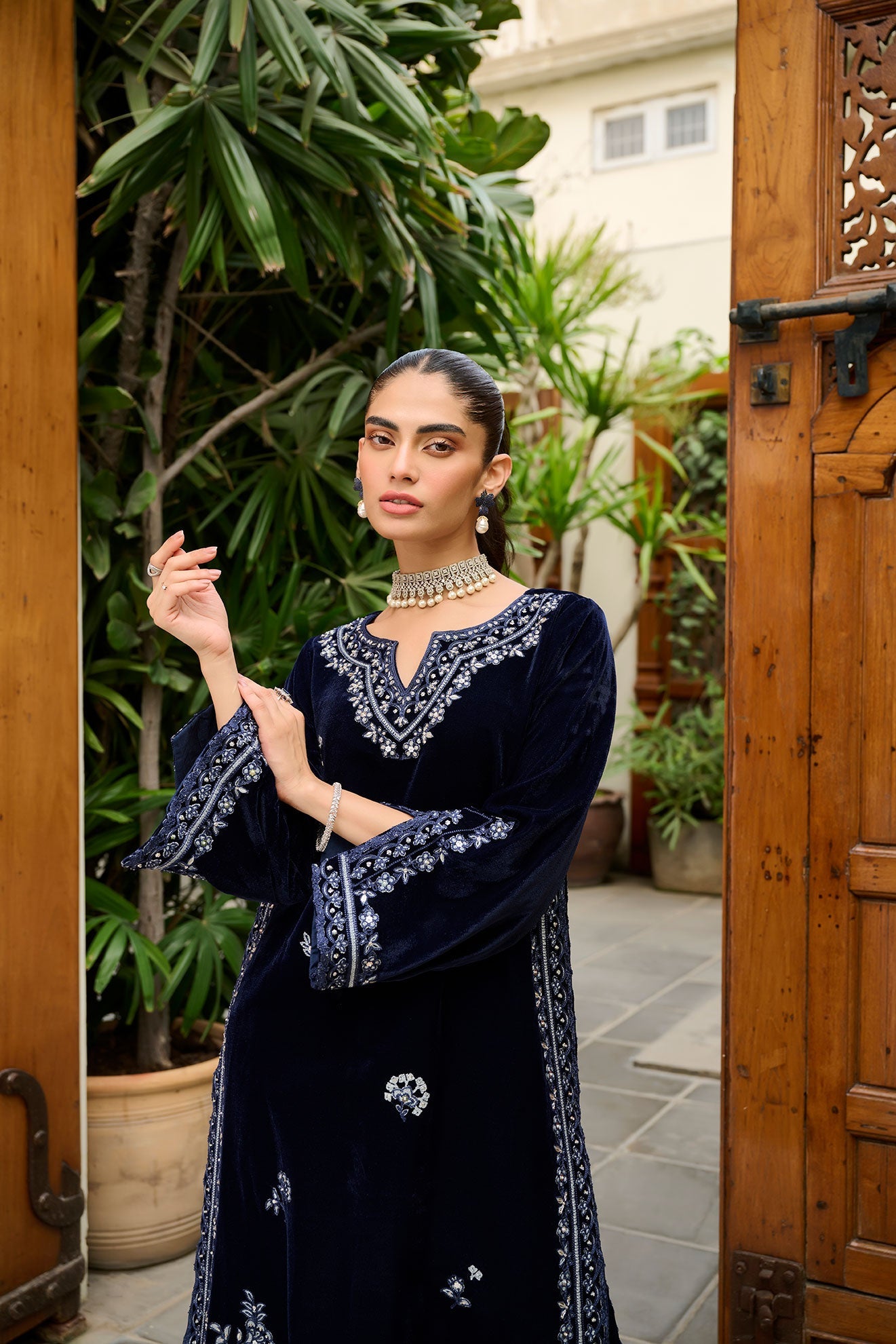 DA-1863 NAVY BLUE EMBROIDERED KURTA
