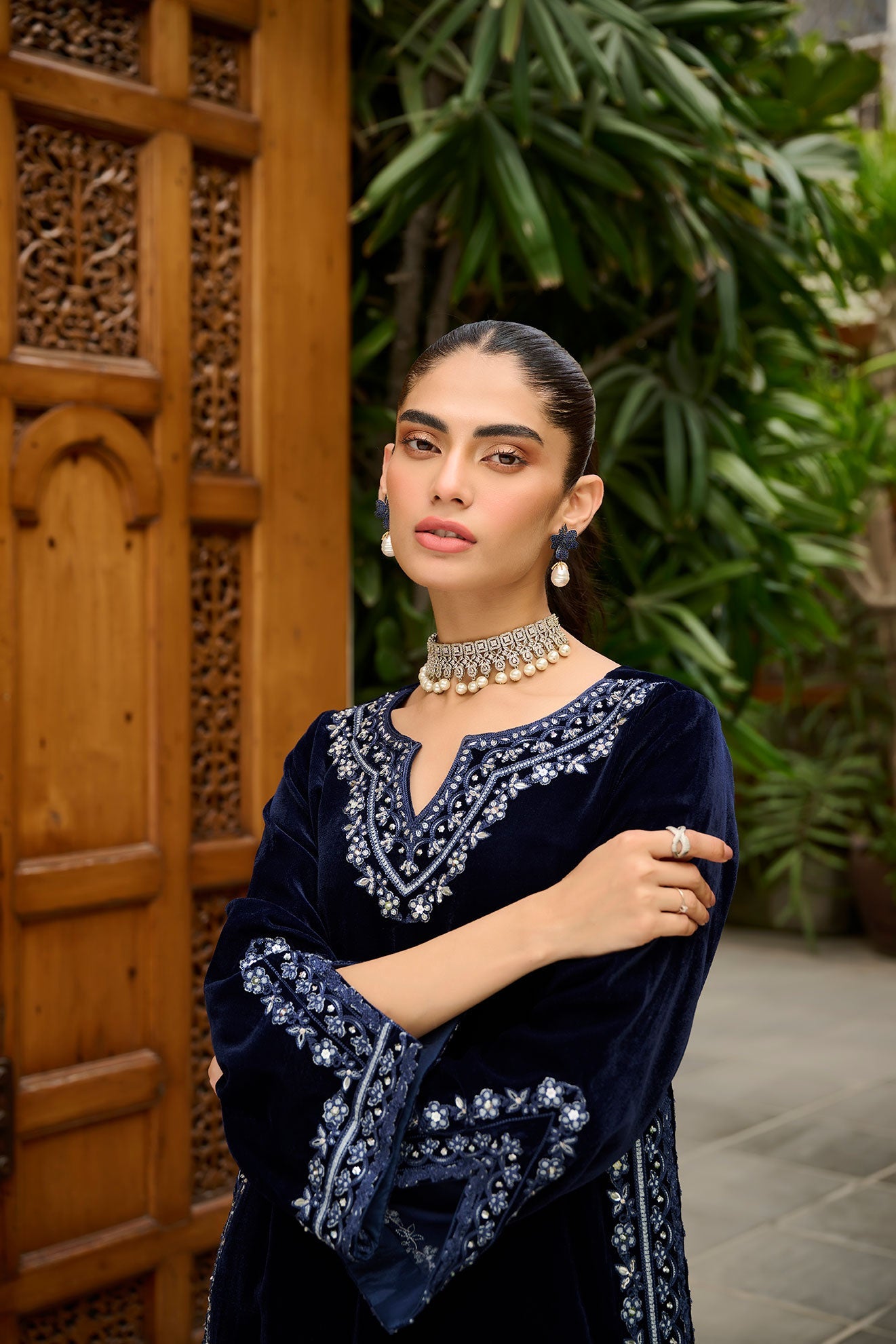 DA-1863 NAVY BLUE EMBROIDERED KURTA