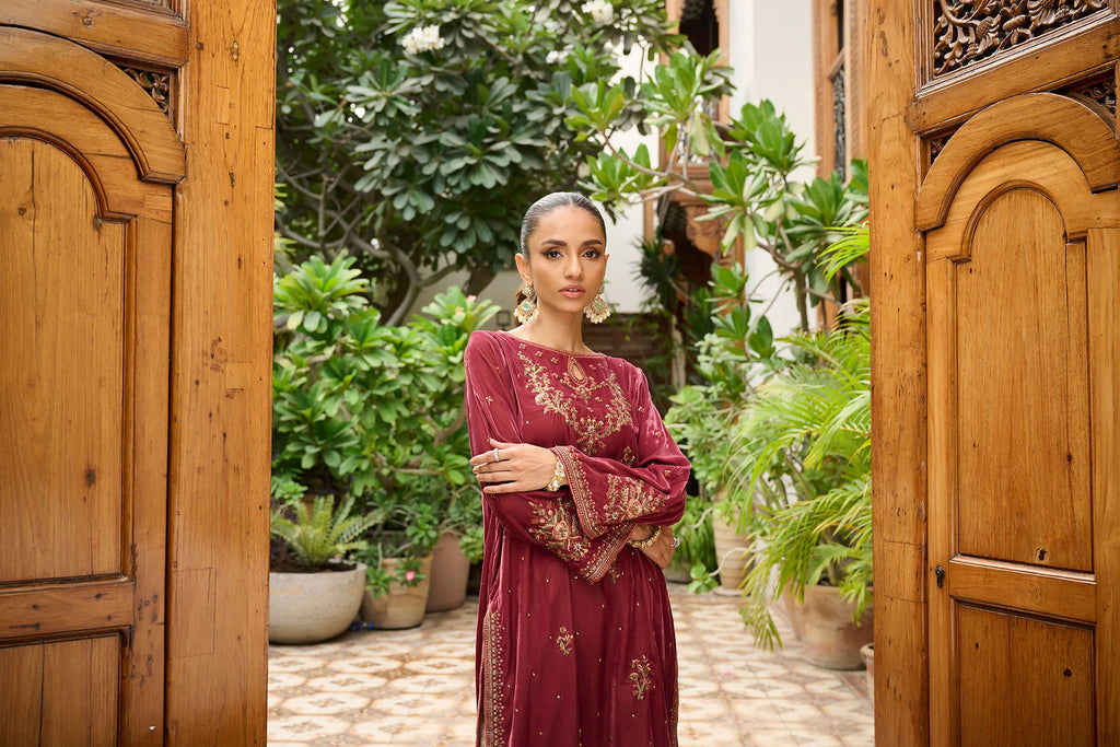 DA-1862 MAROON EMBROIDERED KURTA