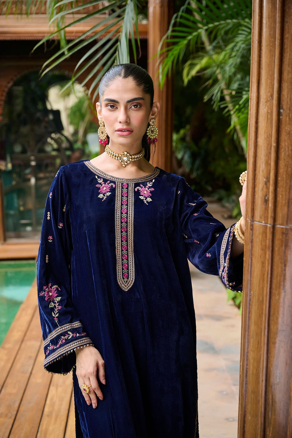 DA-1875 BLUE EMBROIDERED KURTA