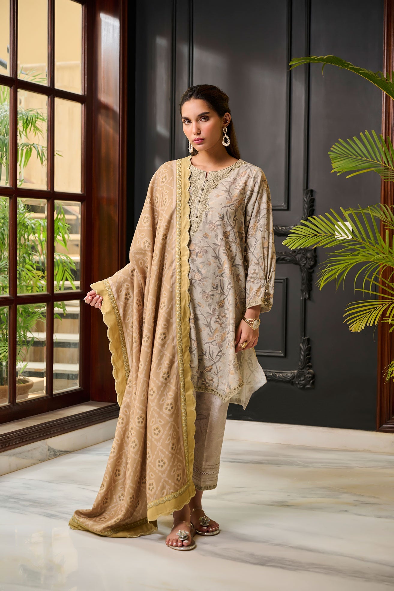 DD-1107 GREEN  SHAWL