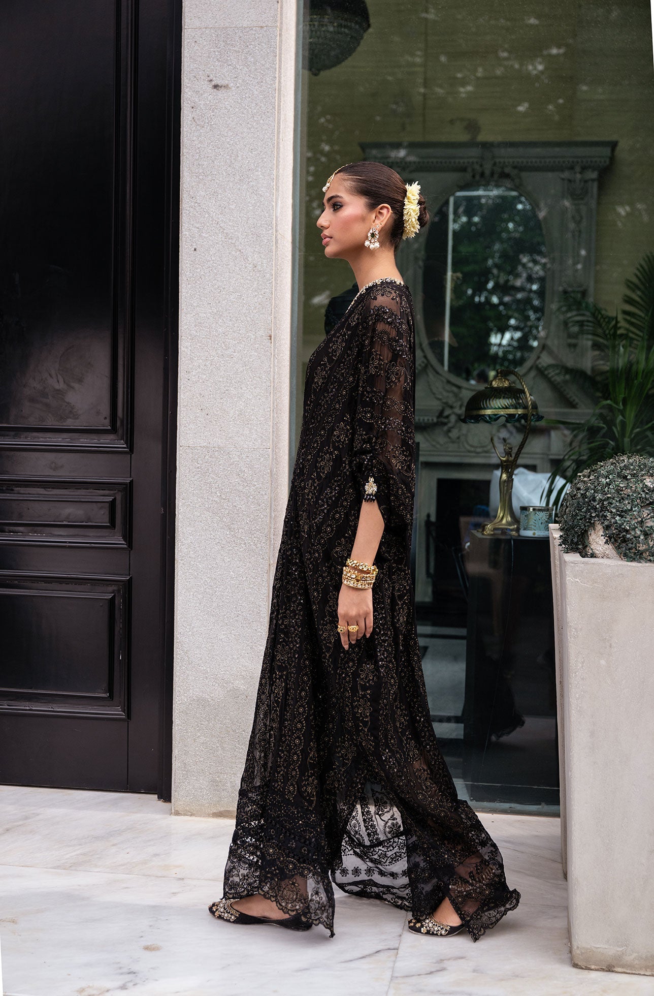 SS24DA-2414 BLACK EMBROIDERED KAFTAN