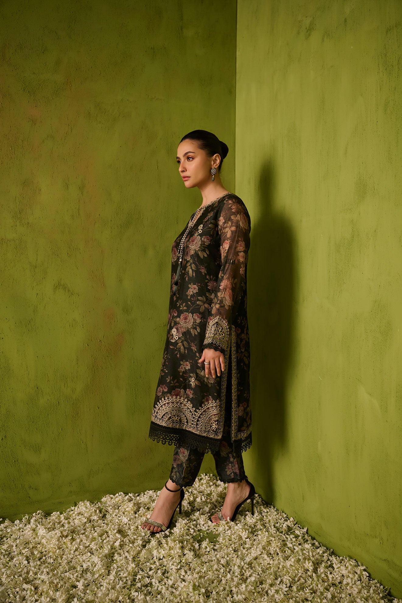 SS24DA-2474   DARK GREEN  2PCS  EMBROIDERED KURTA WITH TROUSER