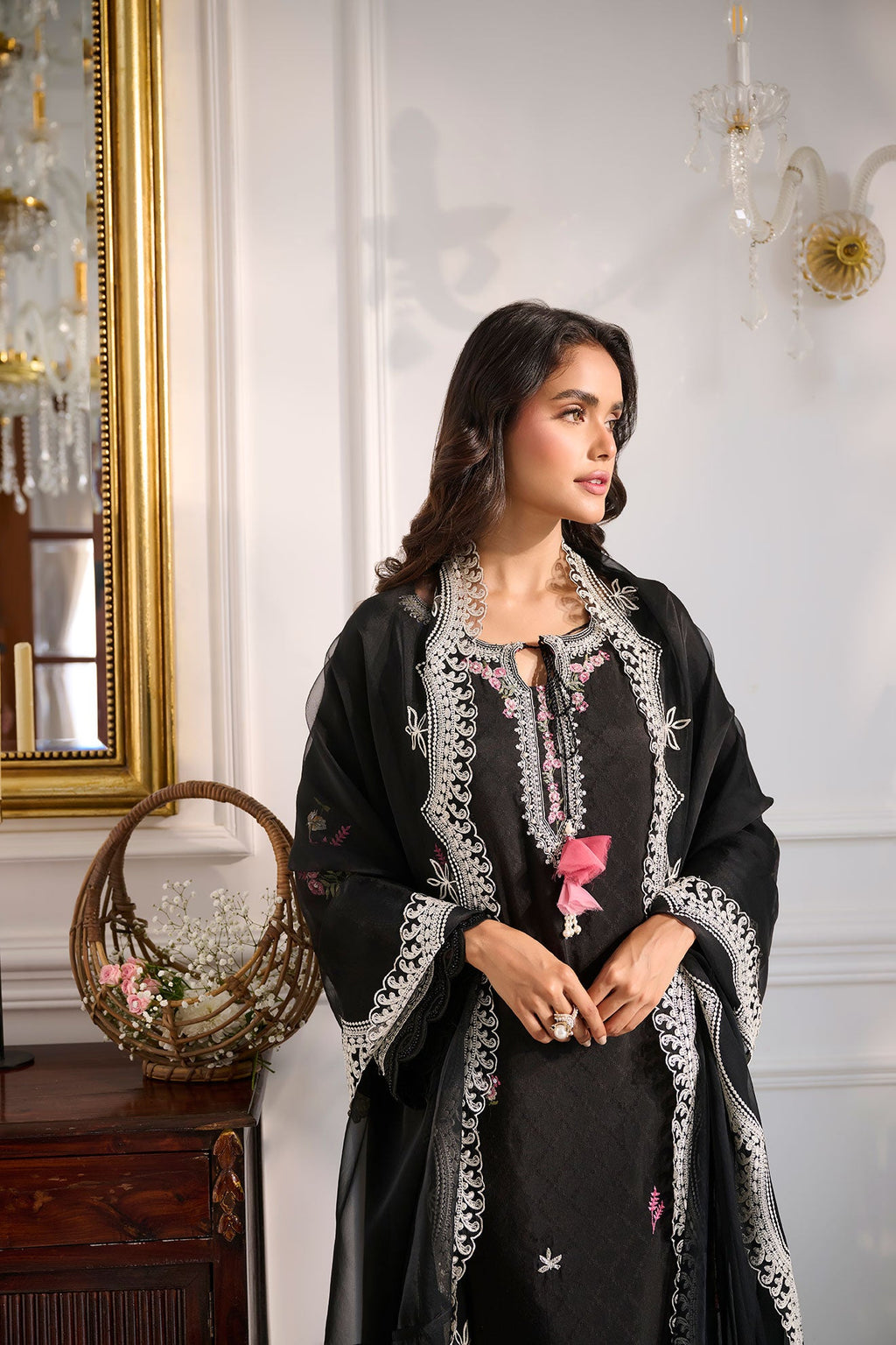 SS24DD-1141 BLACK DUPATTA