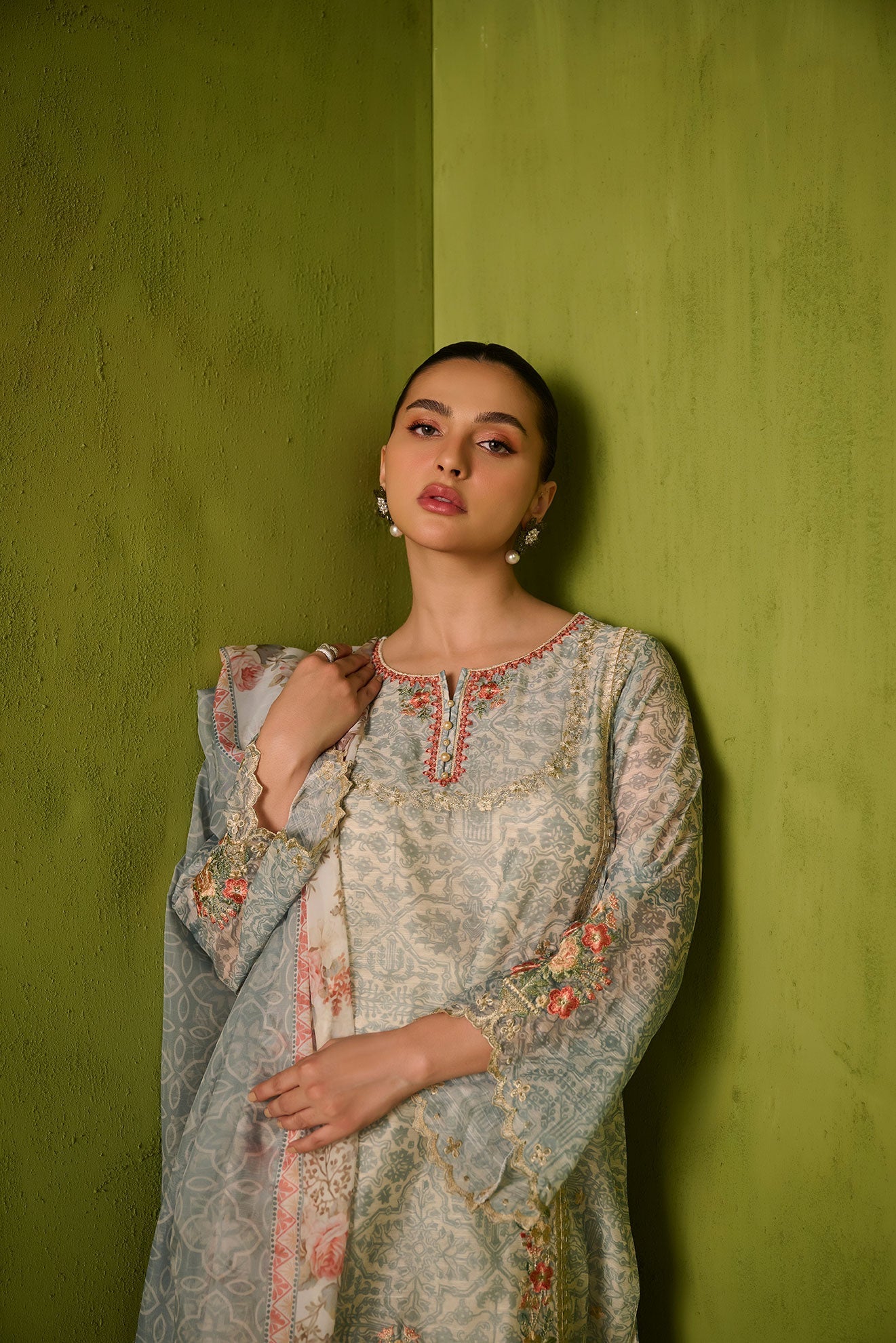 SS24DA-2470   GREEN  2PCS  EMBROIDERED KURTA WITH TROUSER