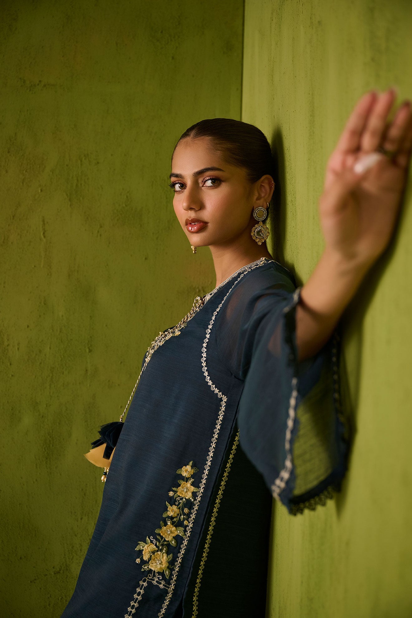 SS24DA-2422   NAVY BLUE  2PCS  EMBROIDERED KURTA WITH TROUSER