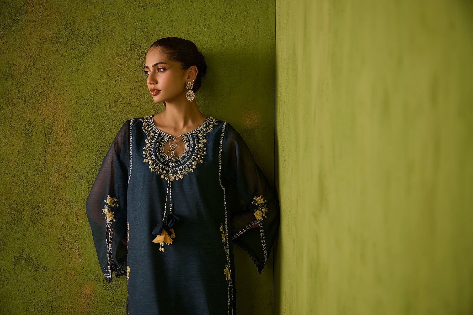 SS24DA-2422   NAVY BLUE  2PCS  EMBROIDERED KURTA WITH TROUSER