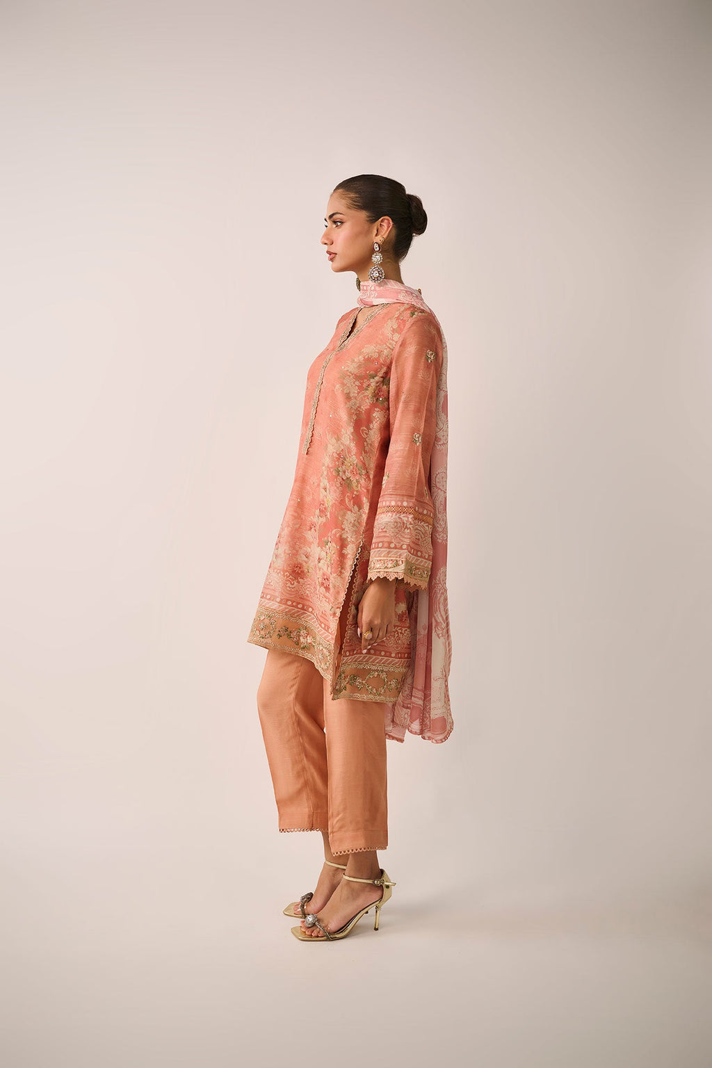 SS24DA-2477   RUST  2PCS  EMBROIDERED KURTA WITH TROUSER