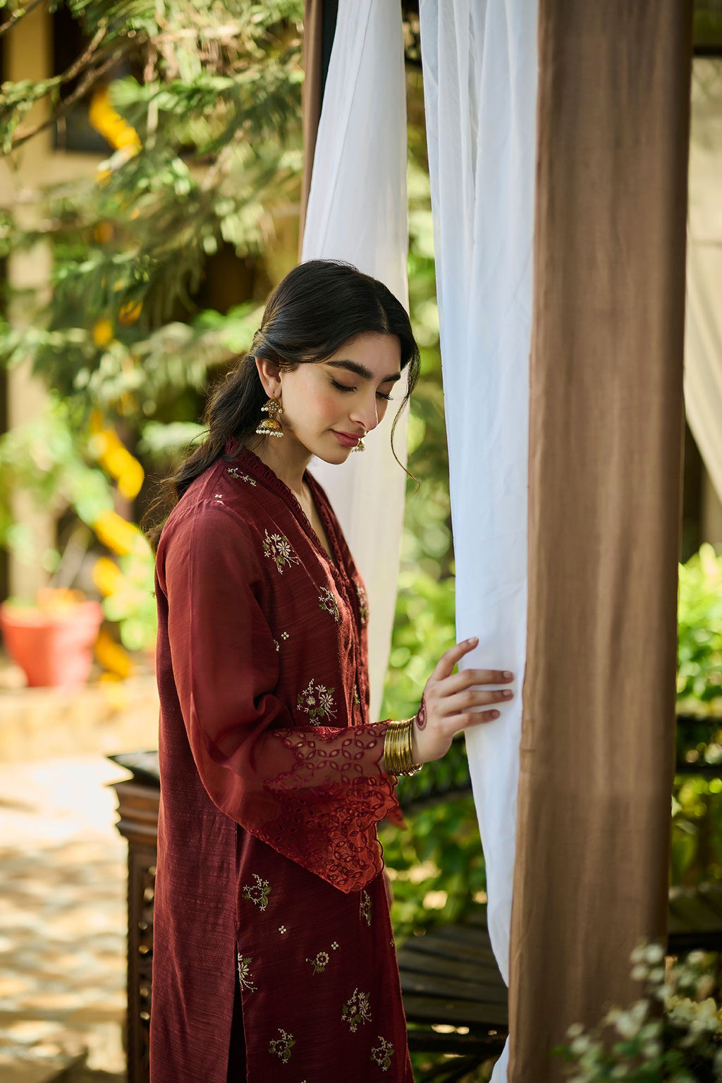 SS24DA-2388   MAROON  2PCS  EMBROIDERED KURTA WITH TROUSER