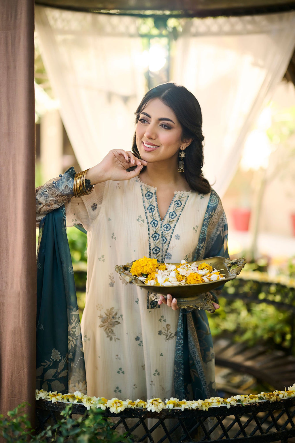 SS24DA-2390   BEIGE  1PCS  EMBROIDERED KURTA