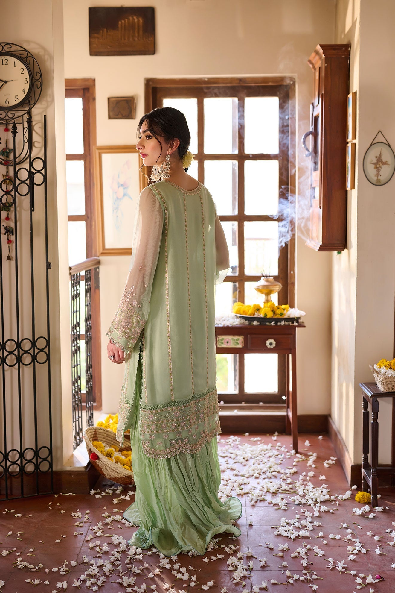SS24DA-2362   LIGHT GREEN  2PCS  EMBROIDERED KURTA WITH TROUSER
