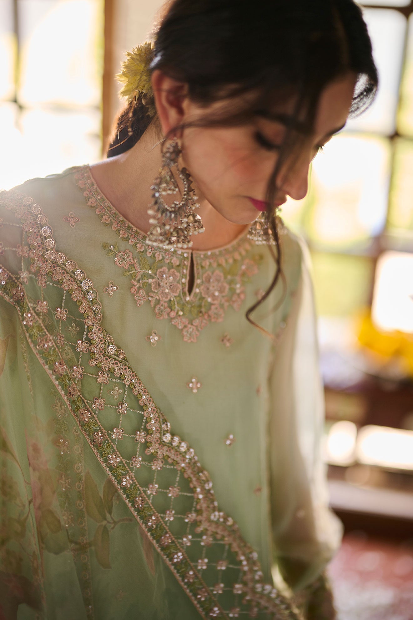 SS24DA-2362   LIGHT GREEN  2PCS  EMBROIDERED KURTA WITH TROUSER