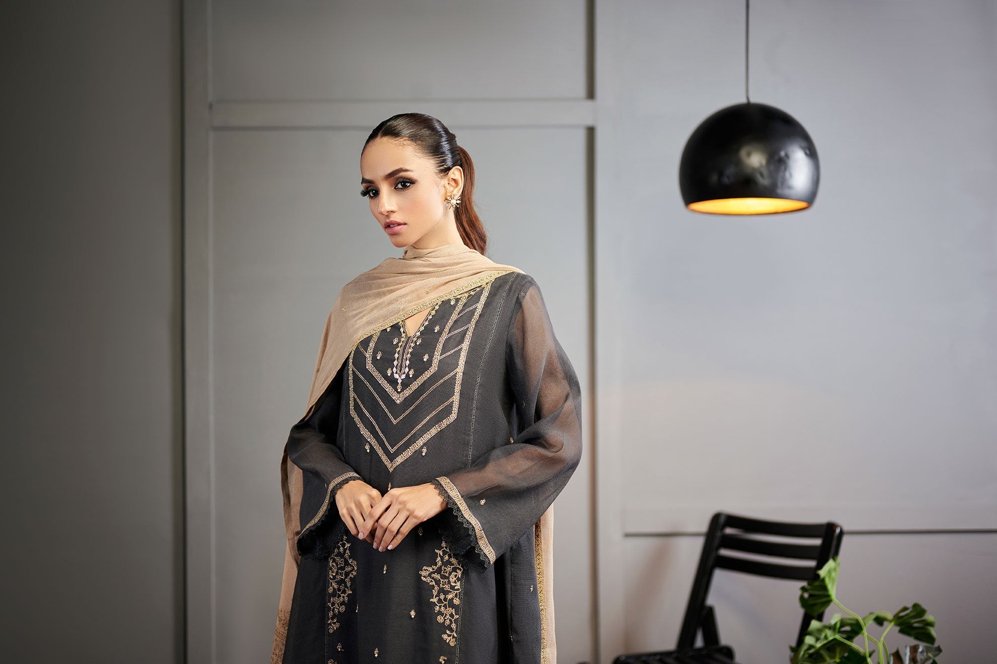 DA-1509 GREY EMBROIDERED KURTA WITH DUPATTA