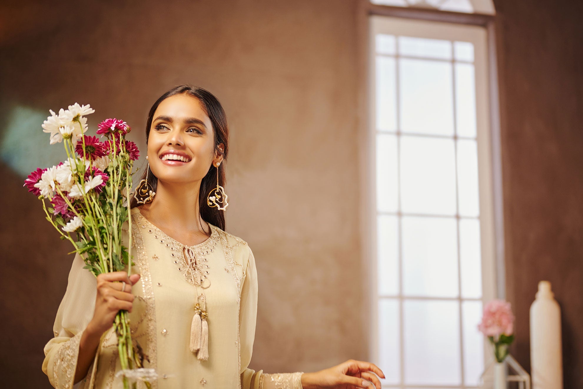 DA-1554 BEIGE EMBROIDERED KURTA