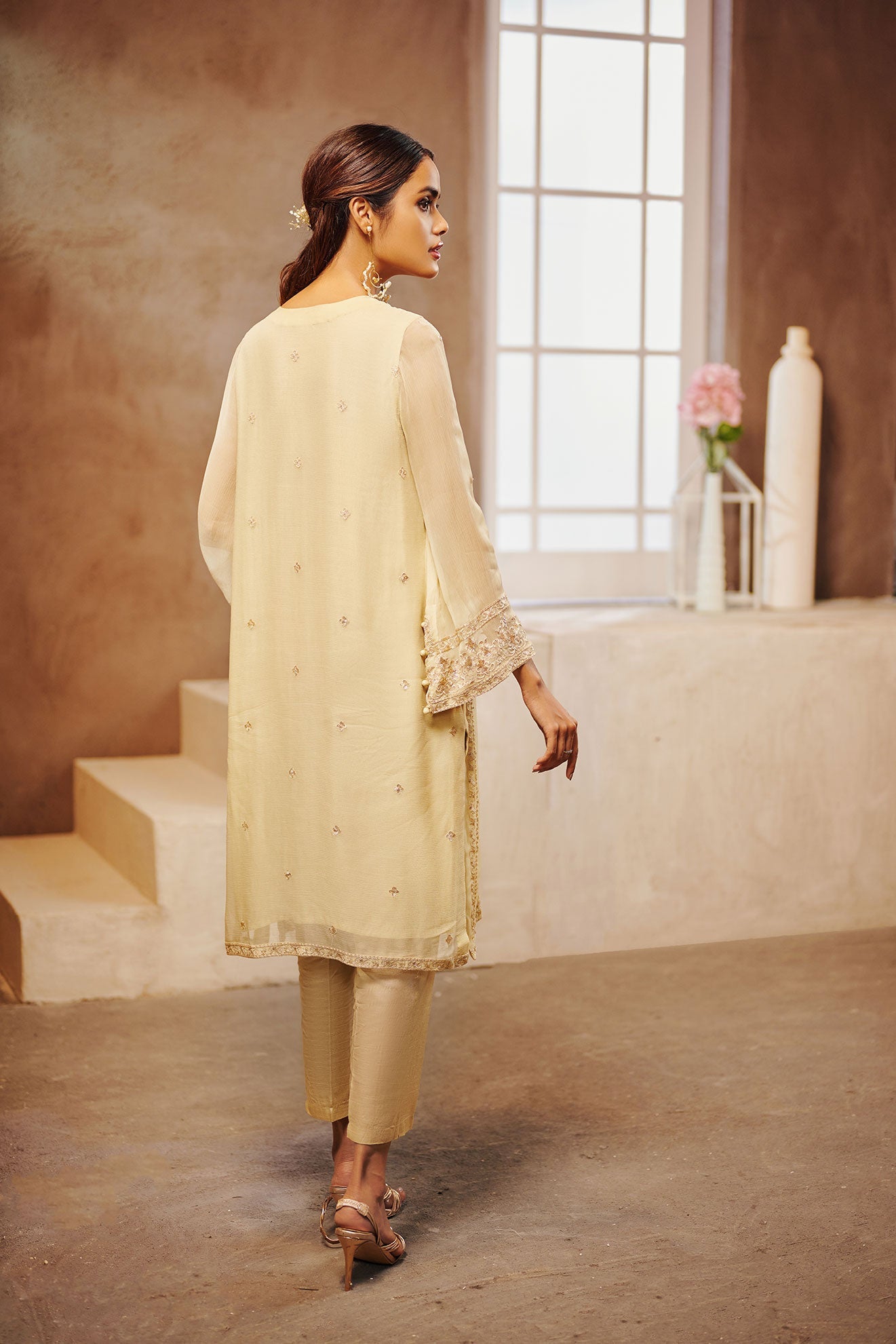 DA-1554 BEIGE EMBROIDERED KURTA