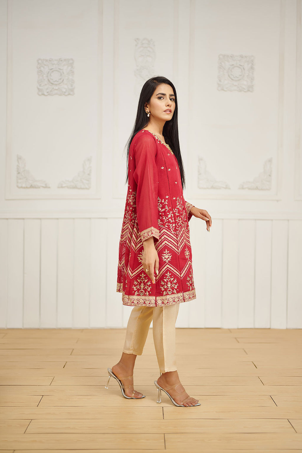 DA-1600 Maroon Embroidered Kurta