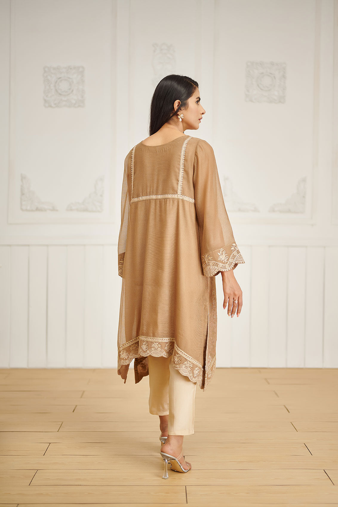 DA-1625 Beige Embroidered Kurta