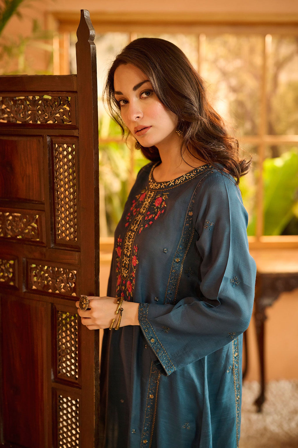 DA-1631 BLUE EMBROIDERED KURTA