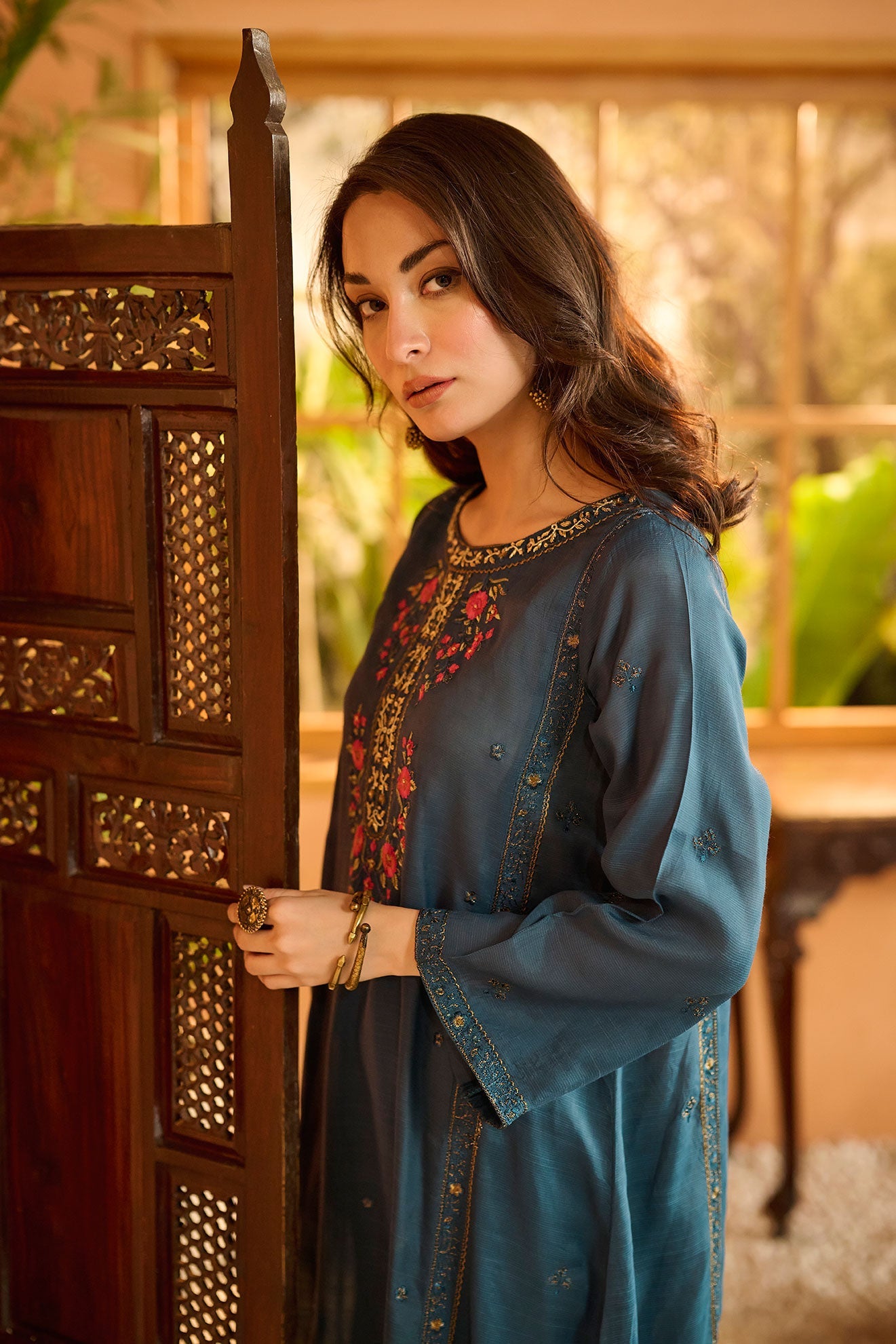 DA-1631 BLUE EMBROIDERED KURTA