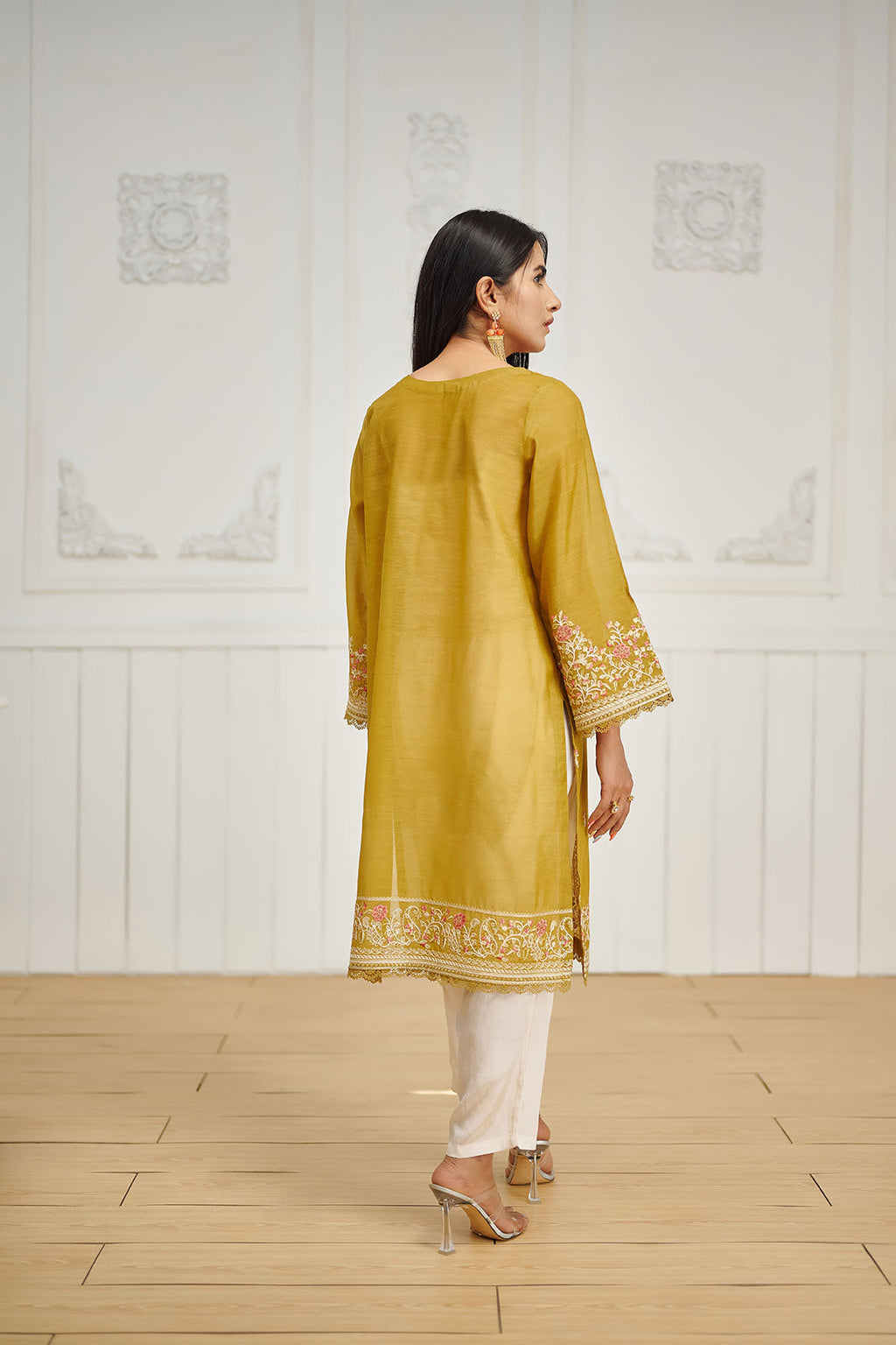 DA-1650 GREEN EMBROIDERED KURTA