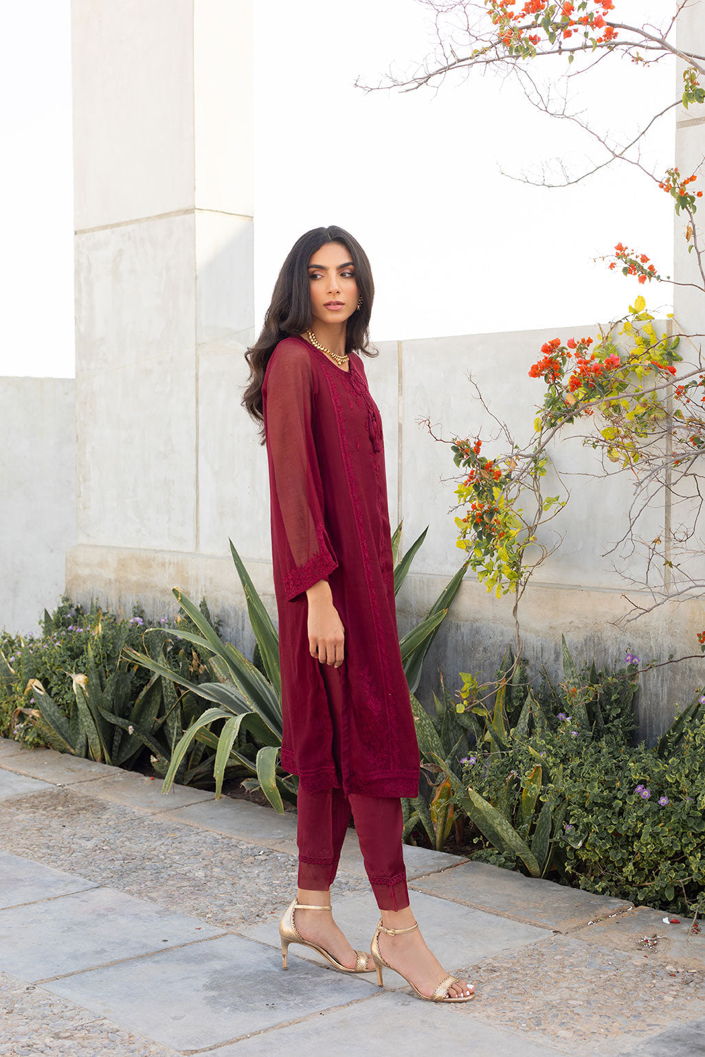 DA-1750 MAROON EMBROIDERED KURTA
