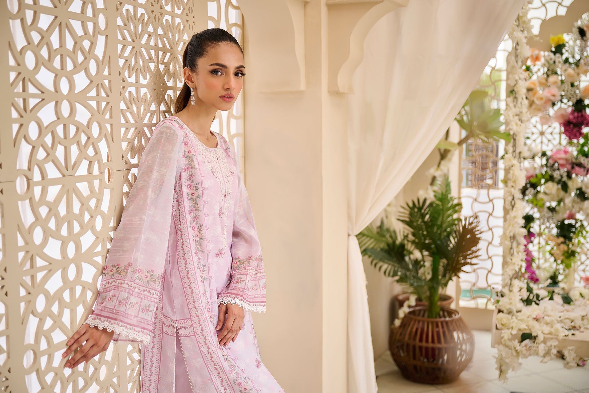 DA-1759 LIGHT PURPLE EMBROIDERED KURTA