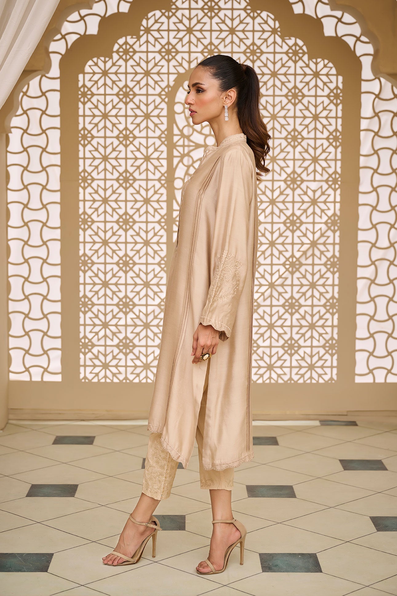 DA-1859 BEIGE EMBROIDERED KURTA