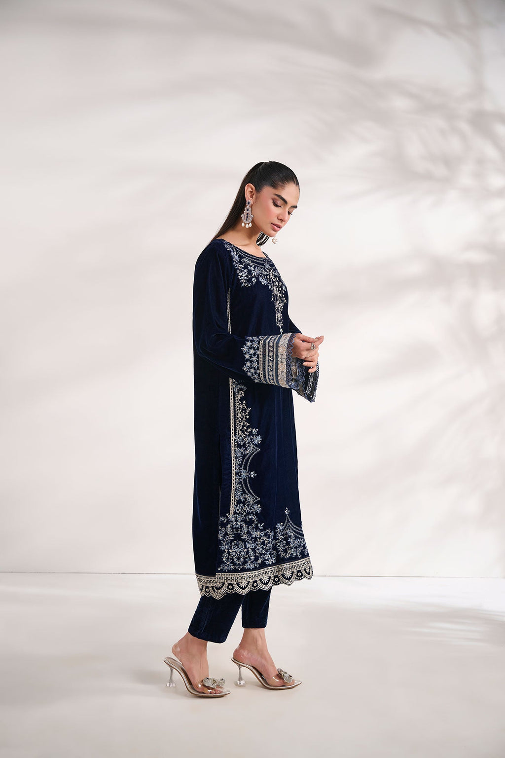 FW24DA-1891   NAVY BLUE  1PCS  EMBROIDERED KURTA