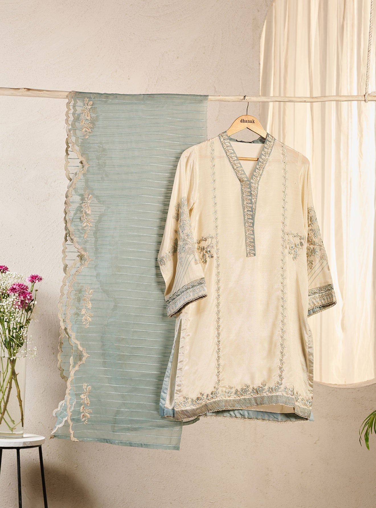 DA-2014 CREAM EMBROIDERED KURTA WITH DUPATTA
