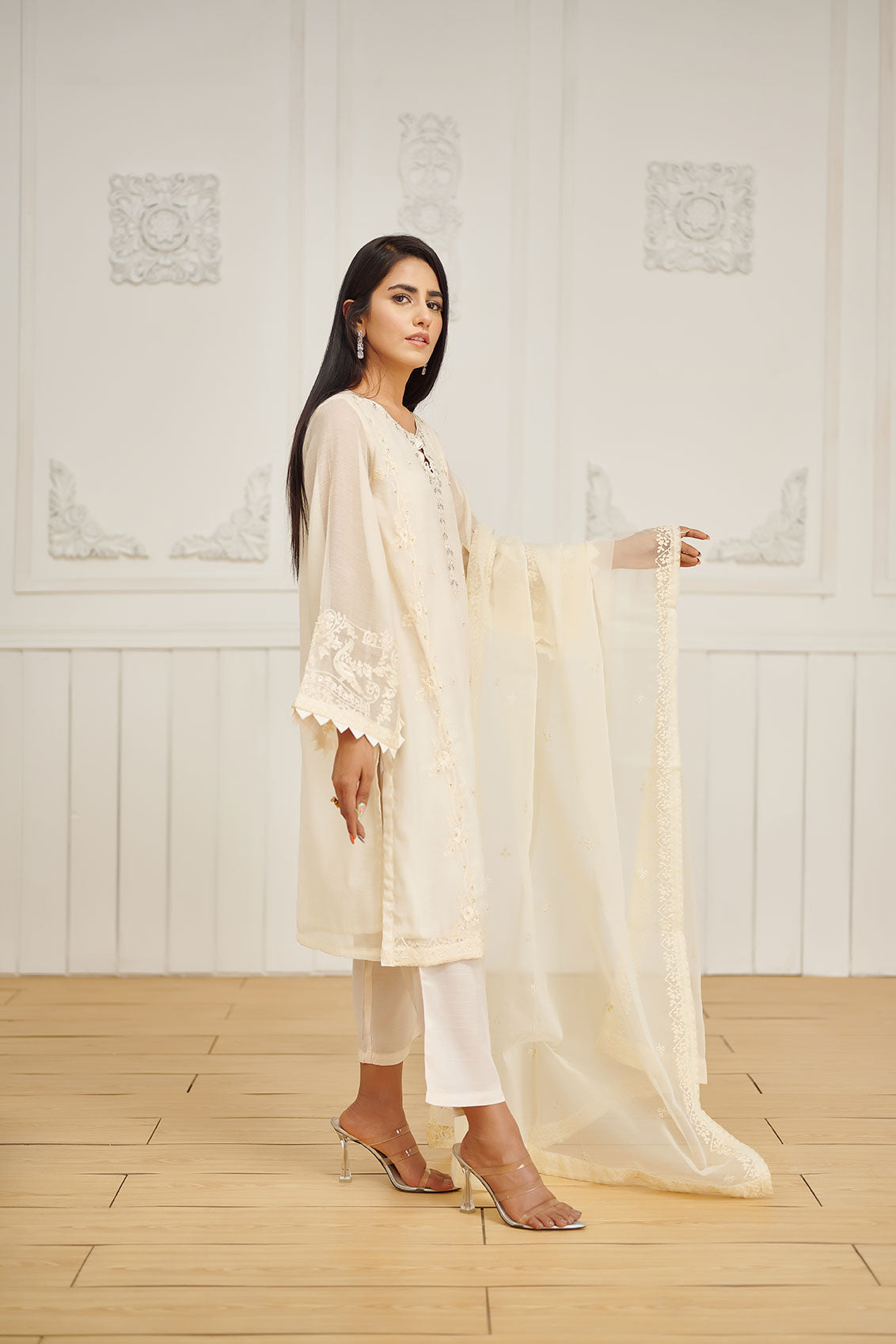 DA-2029 OFF WHITE EMBROIDERED KURTA WITH DUPATTA