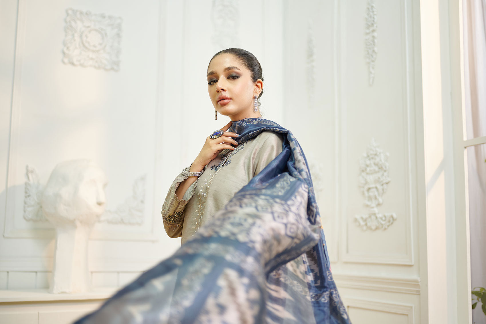 DA-2030 GREY EMBROIDERED KURTA WITH DUPATTA