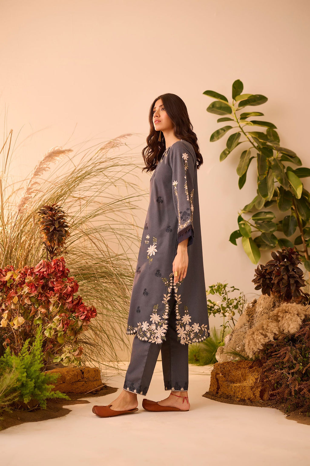 DC-2121 GREY KARANDI 2PCS EMBROIDERED KURTA WITH TROUSER