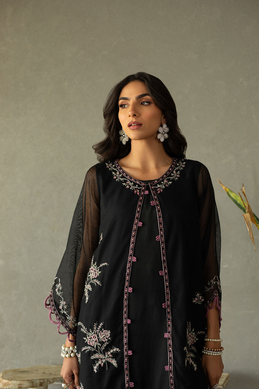 DA-2167 BLACK EMBROIDERED KURTA