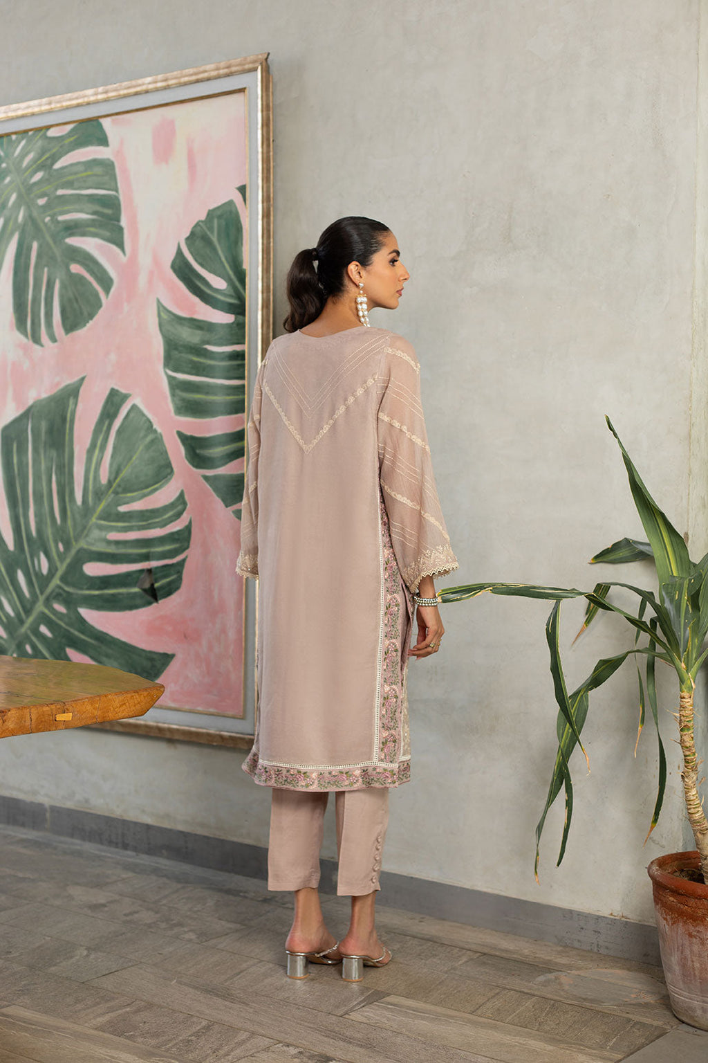 DA-2225 LIGHT PINK EMBROIDERED KURTA WITH TROUSER