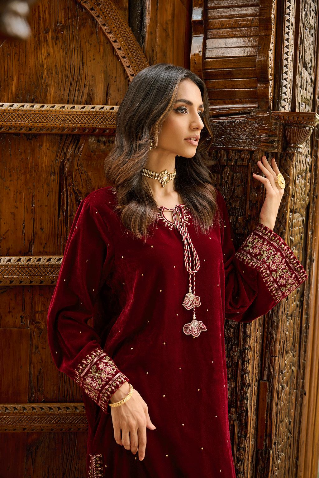 DA-2229 MAROON EMBROIDERED KURTA WITH TROUSER