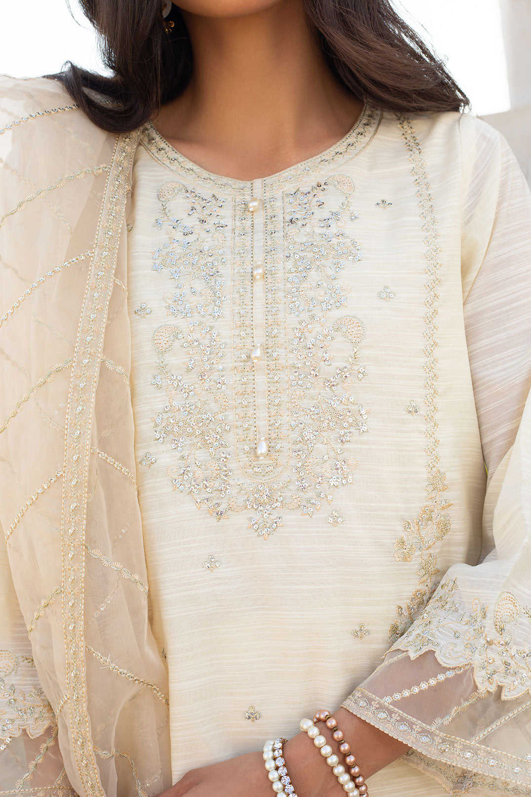 SS24DA-2284 OFF WHITE EMBROIDERED KURTA WITH DUPATTA