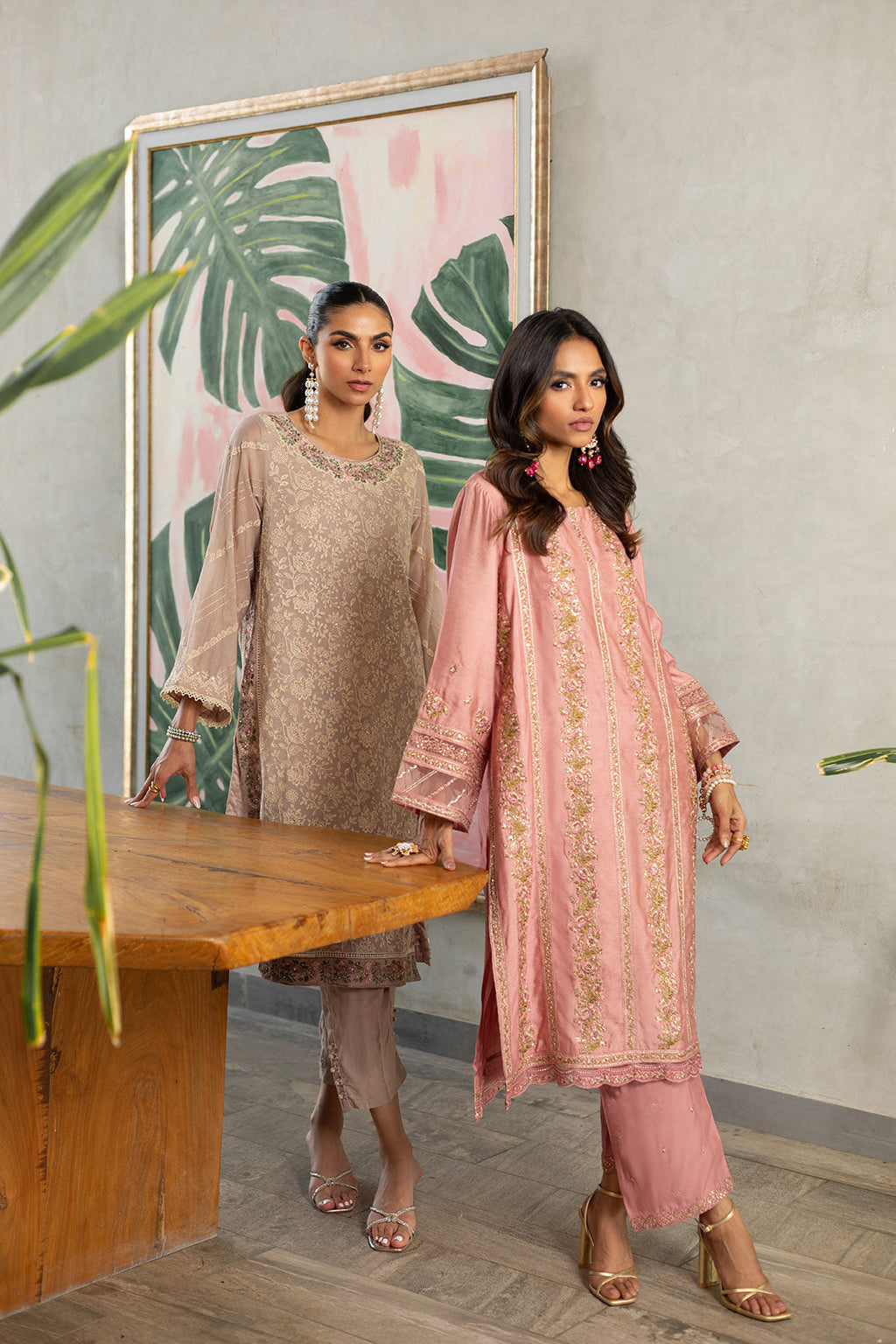 SS24DA-2288 LIGHT PINK EMBROIDERED KURTA WITH TROUSER