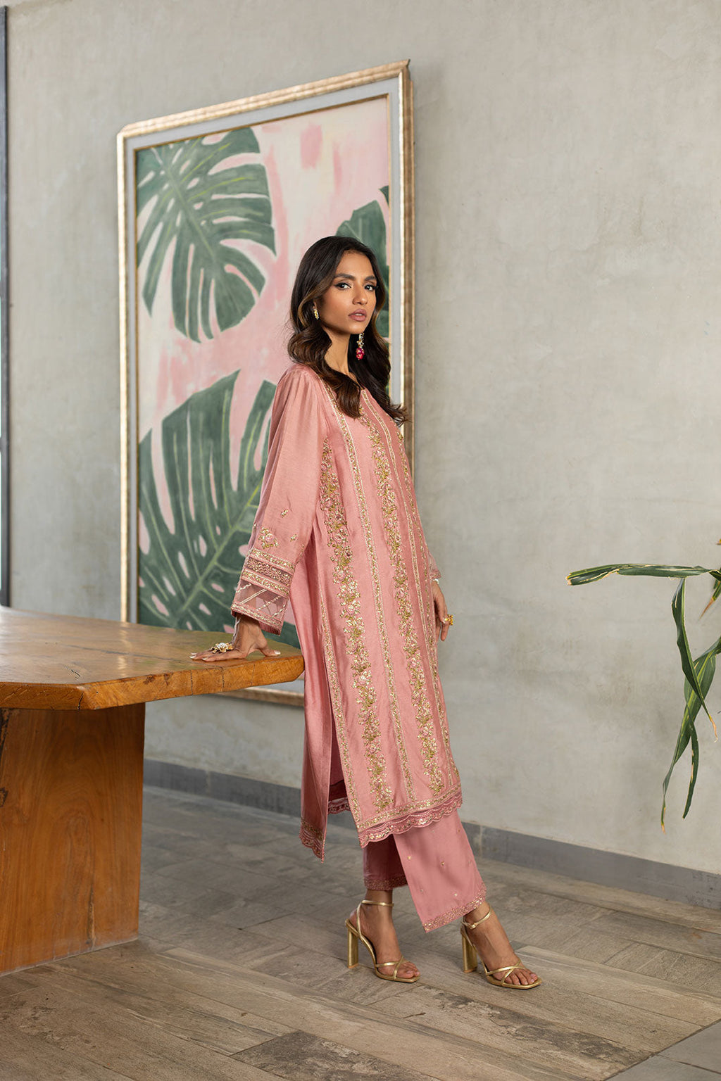 SS24DA-2288 LIGHT PINK EMBROIDERED KURTA WITH TROUSER