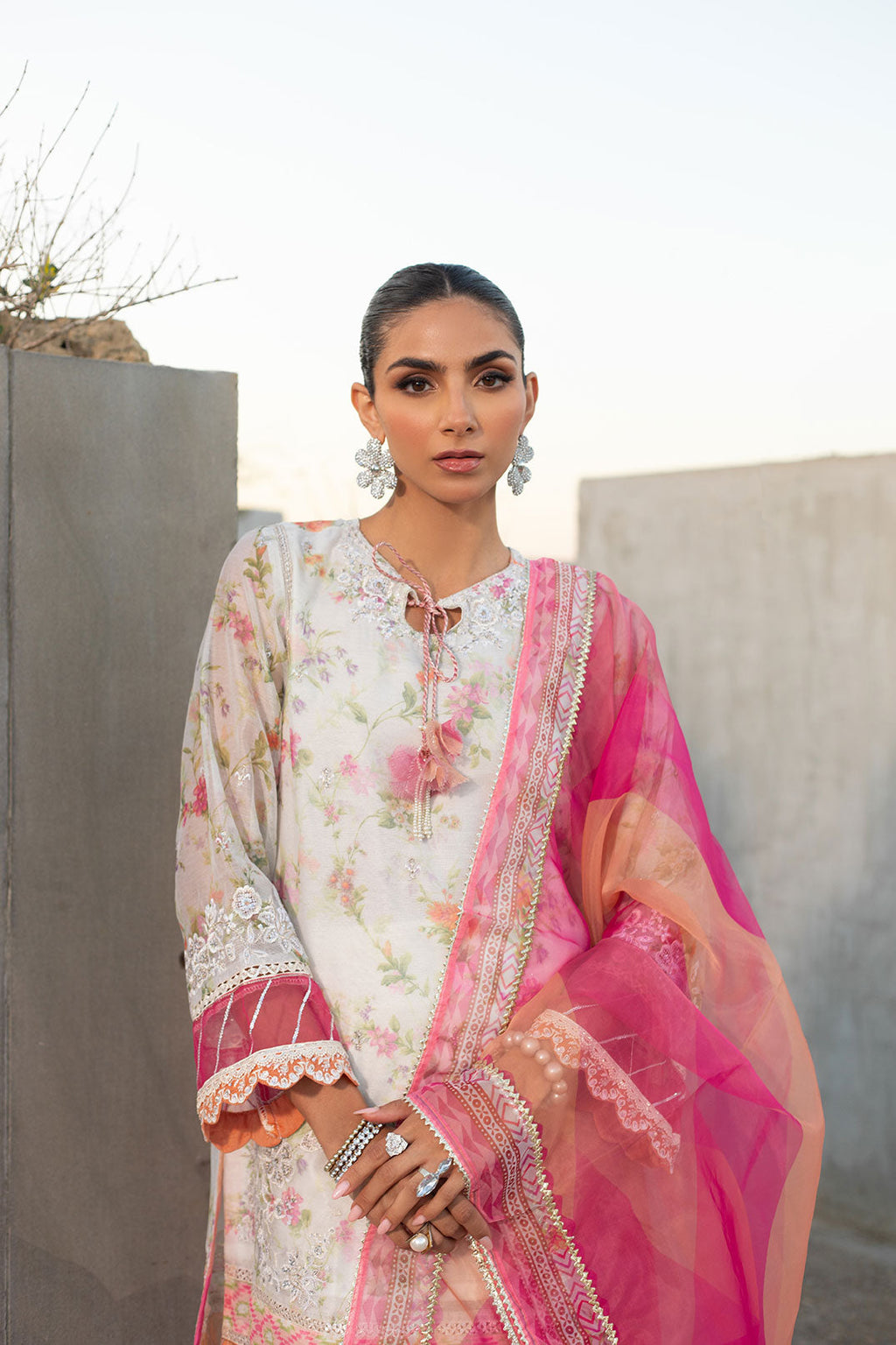 SS24DA-2291 L-PINK EMBROIDERED KURTA WITH TROUSER