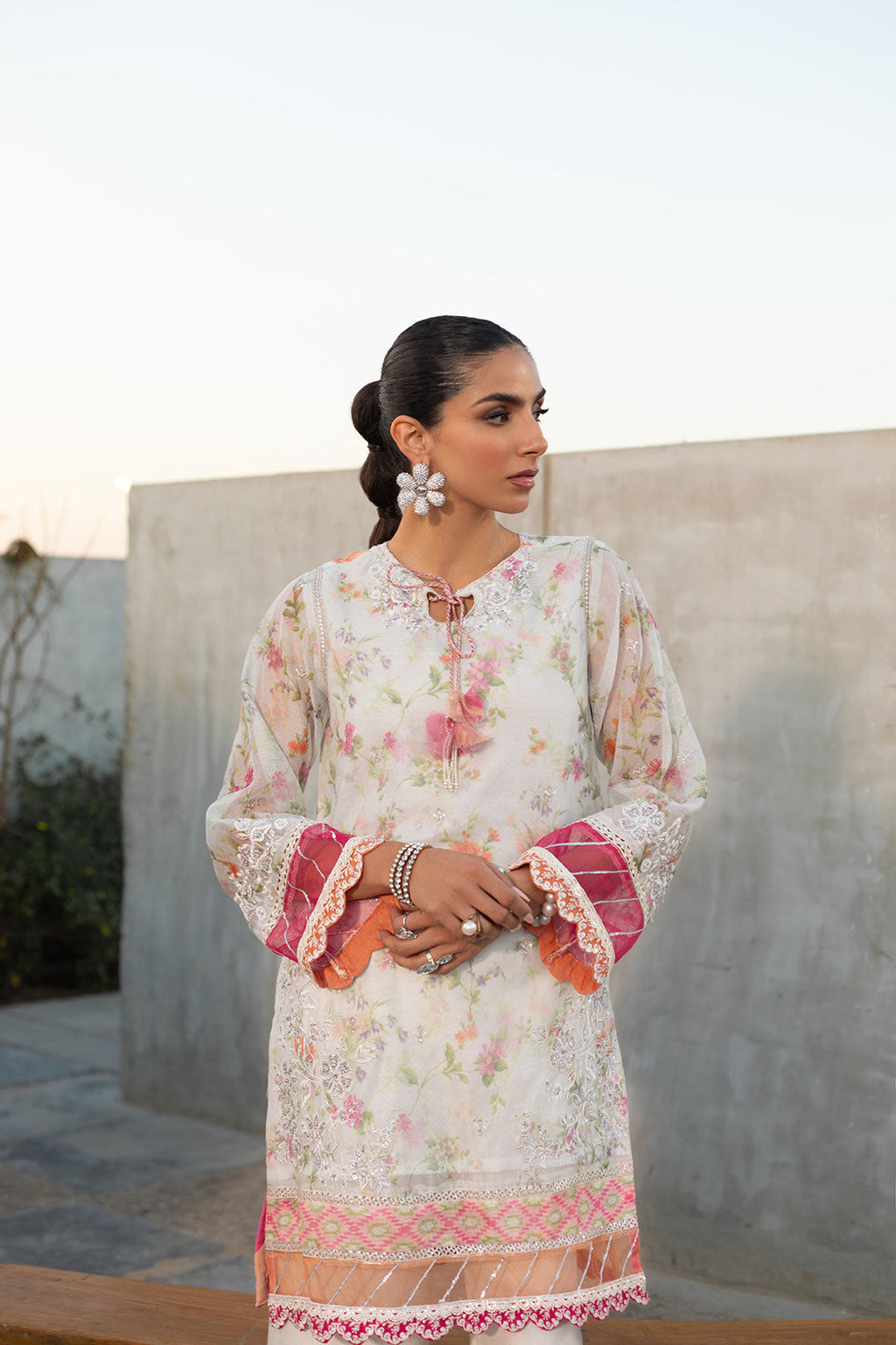 SS24DA-2291 L-PINK EMBROIDERED KURTA WITH TROUSER