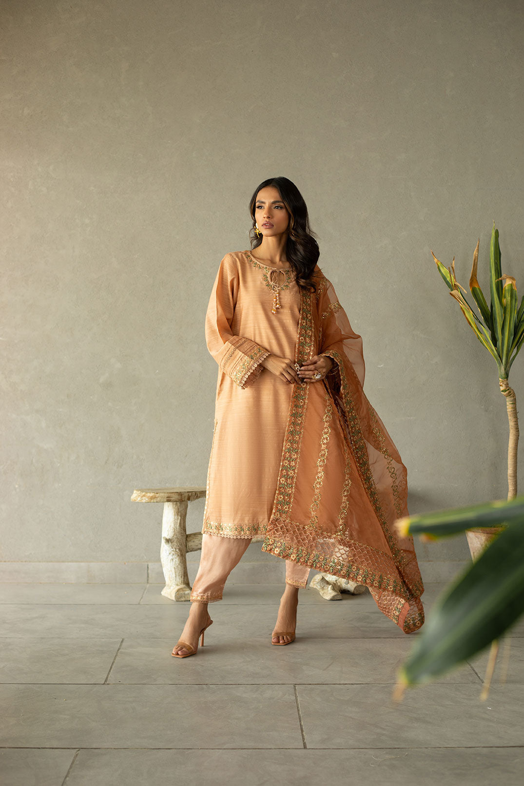 SS24DA-2293 LIGHT PINK EMBROIDERED KURTA WITH TROUSER
