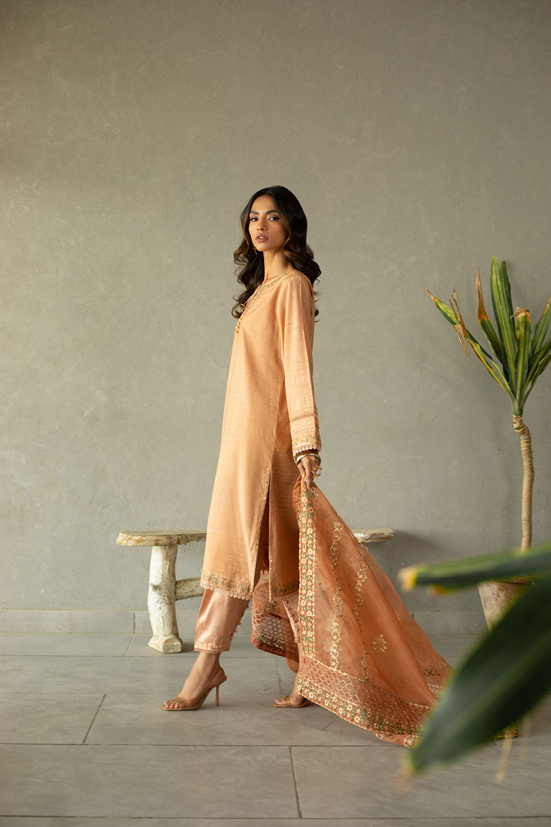 SS24DD-1149 PEACH DUPATTA