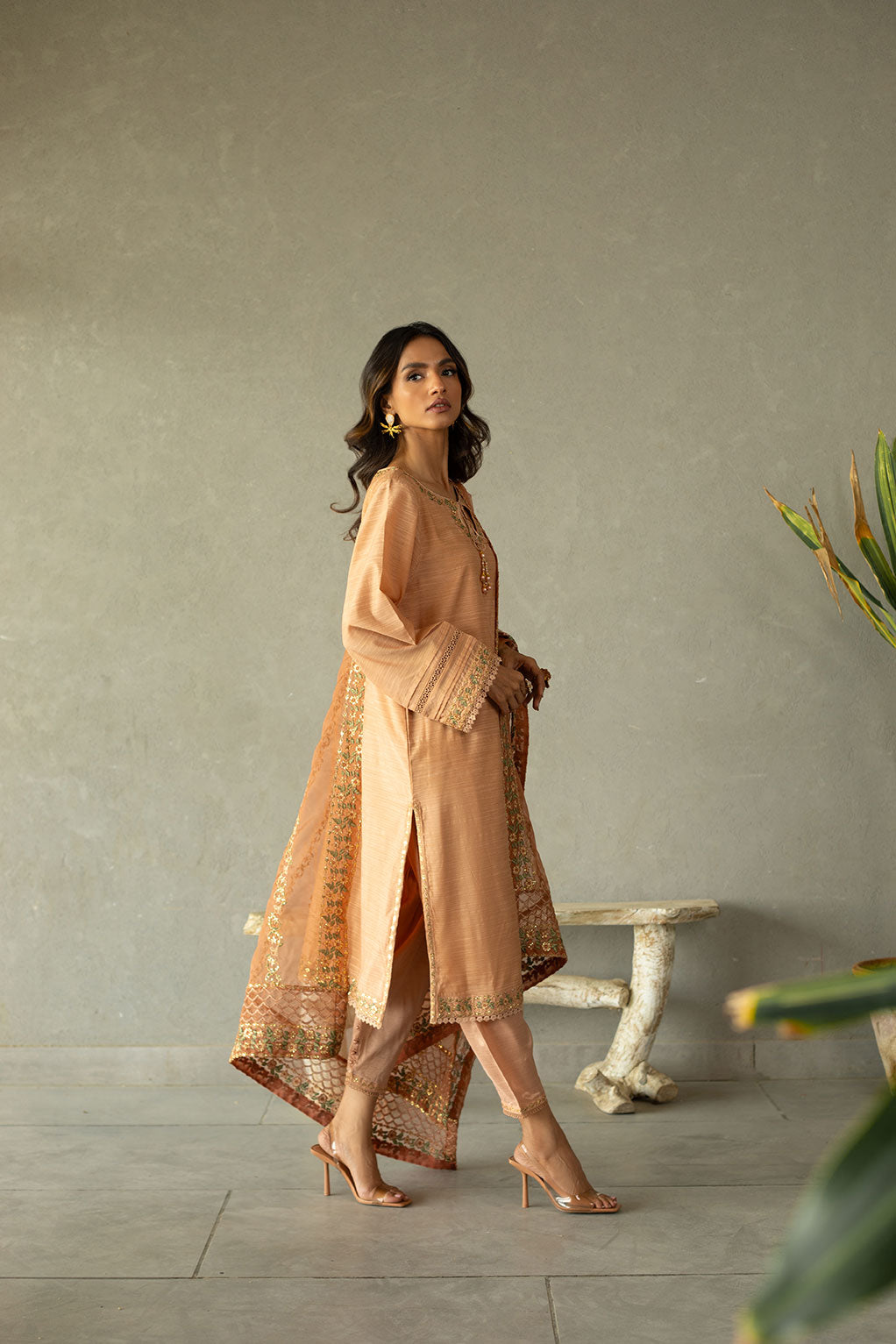 SS24DA-2293 LIGHT PINK EMBROIDERED KURTA WITH TROUSER