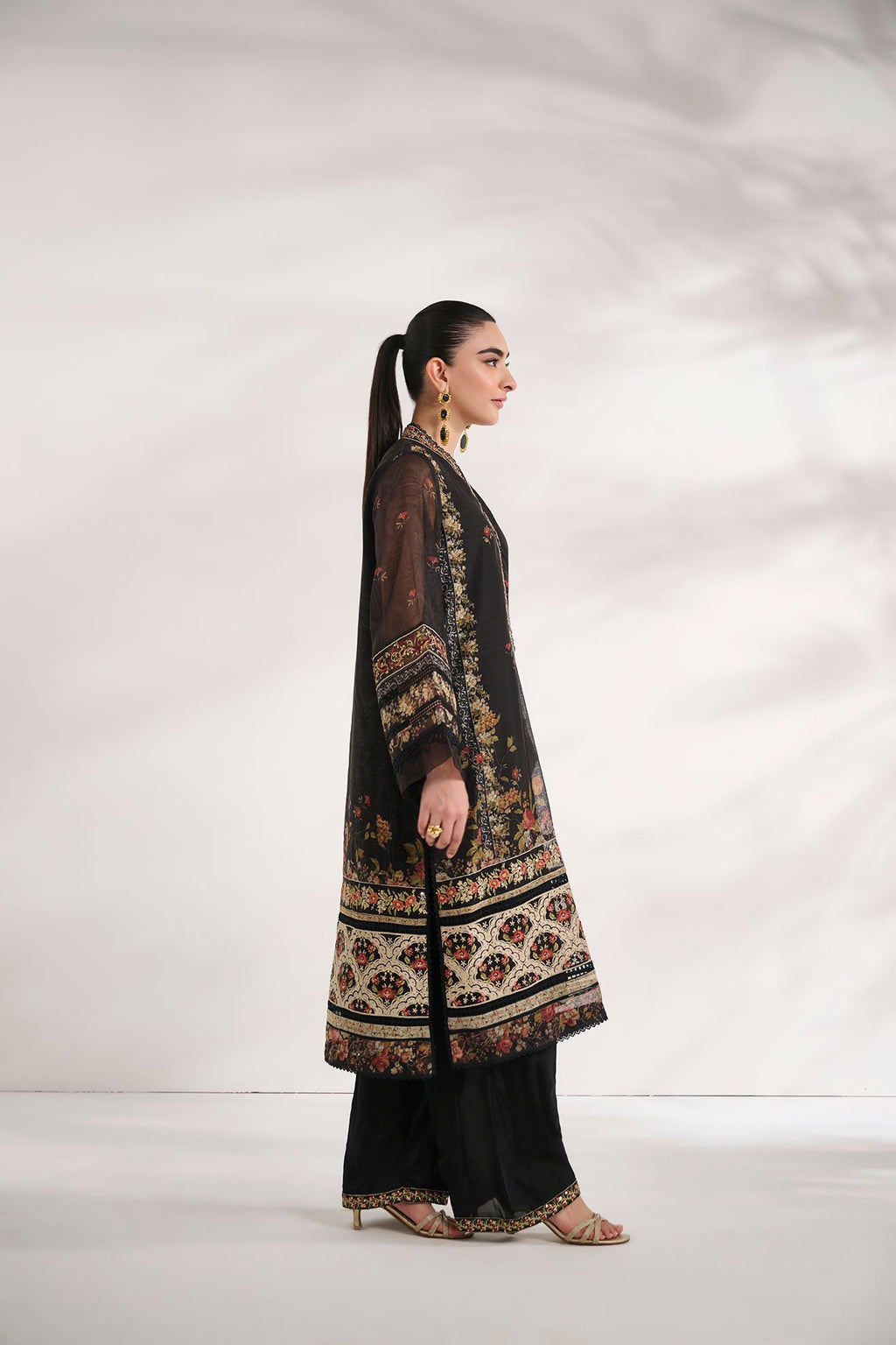 SS24DA-2469   BLACK  2PCS  EMBROIDERED KURTA WITH TROUSER